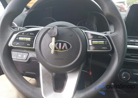 2021 Kia Forte Lxs z USA, uszkodzony, nr VIN 3KPF24ADXME291584